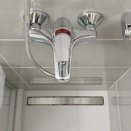 בראשוב Artment! A New And Stylish Apartment For You - Free Parking מראה חיצוני תמונה